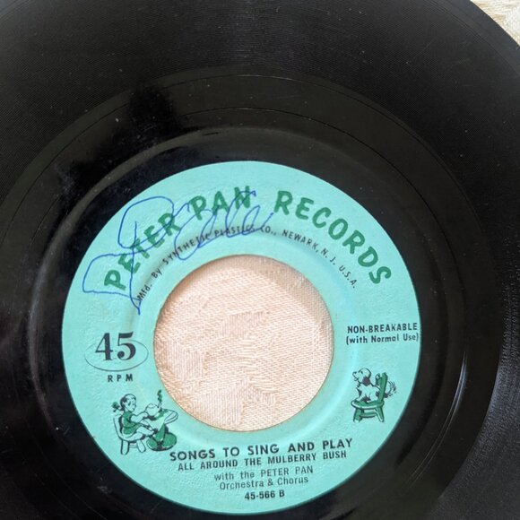 VTG Lot of 7 Peter Pan Records 45 RPM 60s Kids Songs Bonus Book Fairy Tale Sing - Picture 5 of 10
